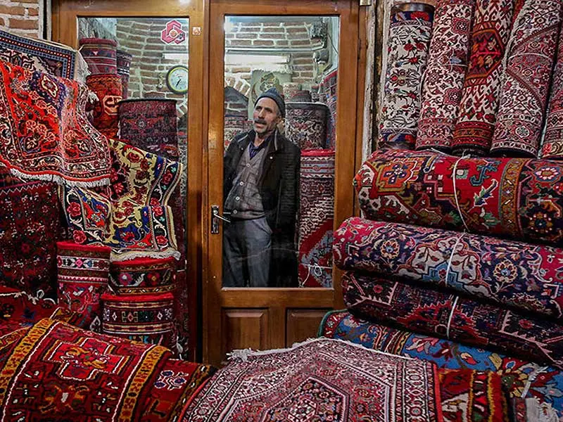 گفتگوی «صفحه اقتصاد» با رئیس کمیسیون فرش، هنر و صنایع دستی اتاق ایران
