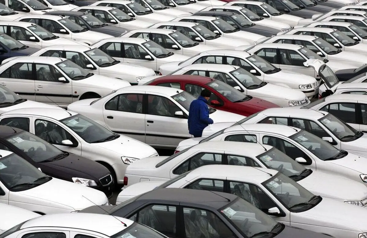 آخرین قیمت های بازار خودرو امروز چهارشنبه ۲۷ فروردین ۱۴۰۴ | این خودروها ارزان شد