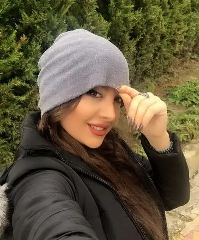 مونا فائض پور مونا فائض پور