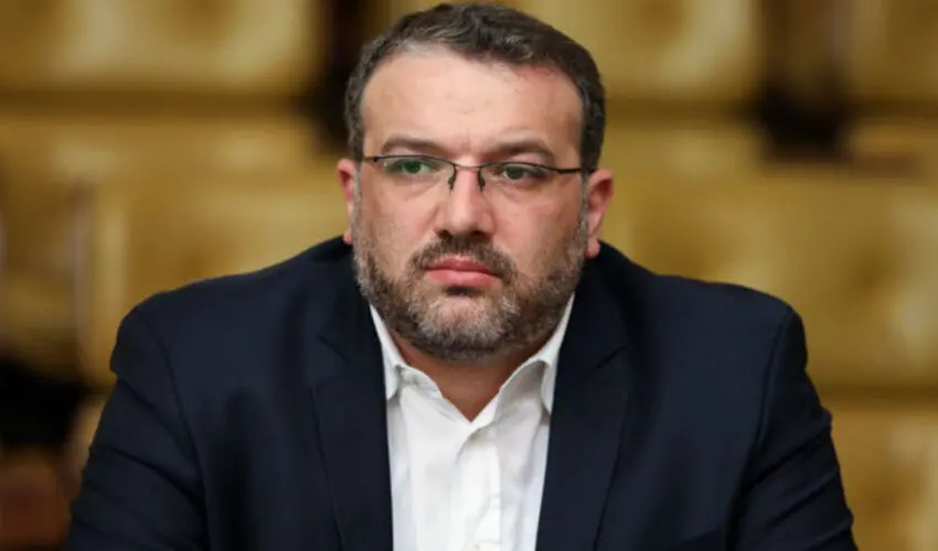 گفتگوی اختصاصی با فرید موسوی عضو کمیسیون اقتصادی مجلس شورای اسلامی