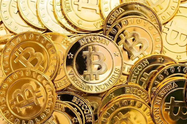پیش بینی قیمت بیت کوین فردا چهارشنبه ۱۷ تیر ۱۴۰۵