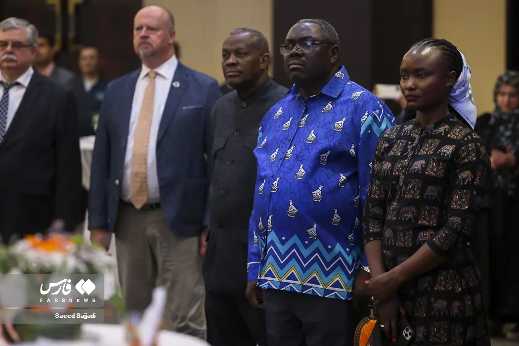 زن+بی_حجاب+در+مراسم+استقلال+هند+در+تهران