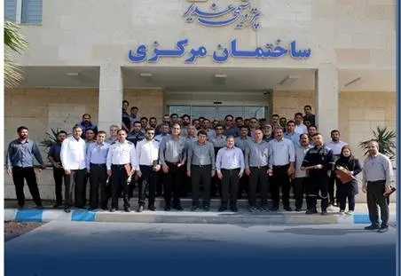 مراسم تجلیل از کارگران نمونه پتروشیمی غدیر