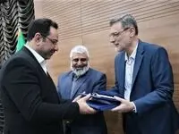 تقدیر بنیاد شهید و امور ایثارگران از شرکت بیمه دی