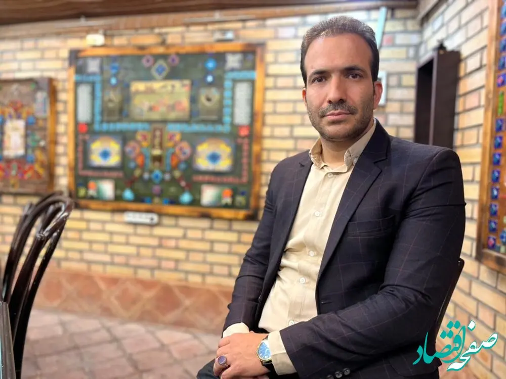 پیشگویی یک فعال اقتصادی درباره قیمت دلار در بازار | قیمت دلار به چه سویی می رود؟ 