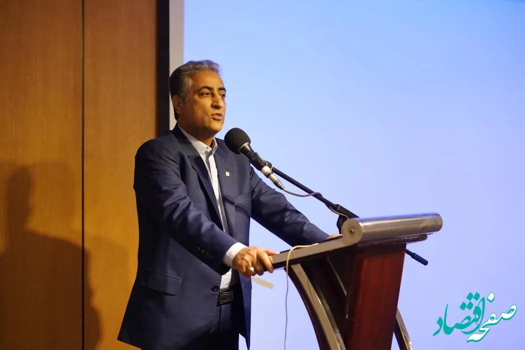 مدیرعامل: تفویض اختیار به شعب، رویکرد مهم ما برای چابک سازی این بانک است