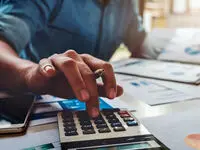 راهنمای جامع مالیات حقوق ۱۴۰۴/ محاسبه دقیق و نکات کلیدی