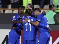 فریبا: سرمربی استقلال را انتخاب نکنید