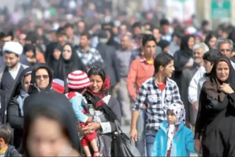 جامعه ایرانی در گذار از نارضایتی تا بازتعریف؛ آمارها چه میگویند؟