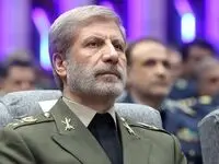 فرمانده کل ارتش: رشادت افسران شهید ارتش در مقابله با دشمن ستودنی است