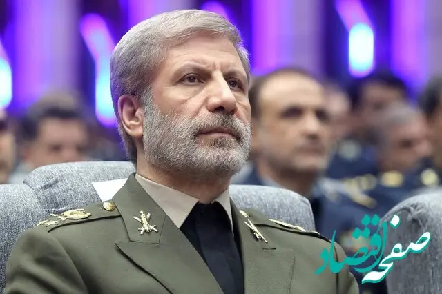 فرمانده کل ارتش: رشادت افسران شهید ارتش در مقابله با دشمن ستودنی است