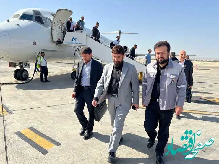 رییس دفتر اقتصادی بیت مقام معظم رهبری‌ و عضو مجمع تشخیص مصلحت نظام وارد عسلویه شد