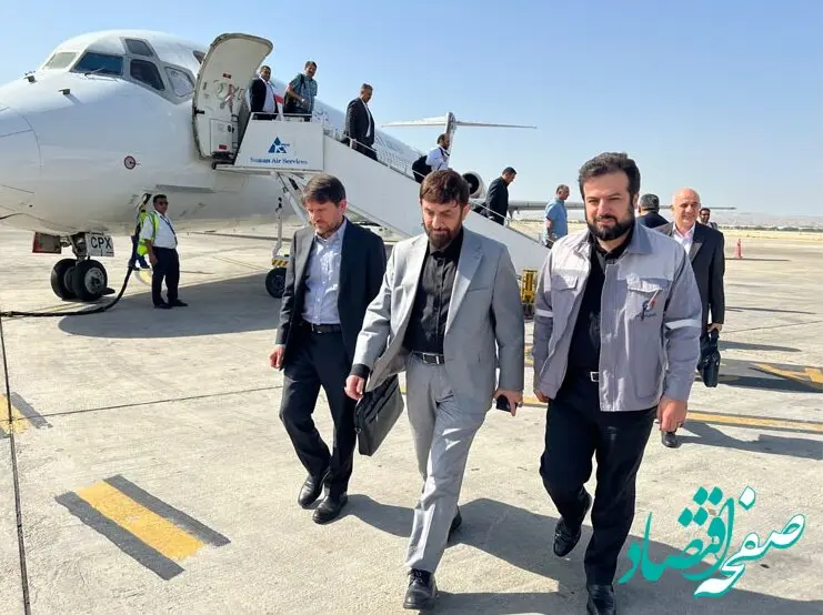 رییس دفتر اقتصادی بیت مقام معظم رهبری‌ و عضو مجمع تشخیص مصلحت نظام وارد عسلویه شد