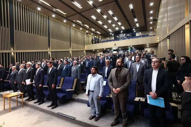 تجلیل از مدیرعامل شرکت ملی مس در همایش «برترین‌های بورس کالای ایران»