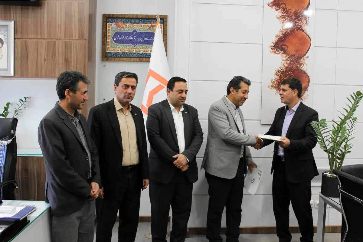 تقدیر بنیاد مسکن یزد از همکاری بانک مسکن در بهسازی و نوسازی واحدهای روستایی / نقش‌آفرینی بانک مسکن با نگاه اجتماعی