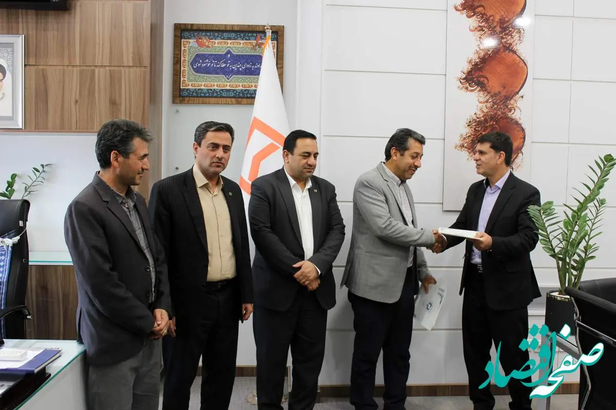 تقدیر بنیاد مسکن یزد از همکاری بانک مسکن در بهسازی و نوسازی واحدهای روستایی / نقشآفرینی بانک مسکن با نگاه اجتماعی