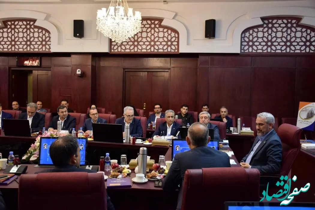 مجمع عمومی عادی سالیانه بانک صنعت و معدن – به عنوان تنها بانک تخصصی توسعه ای کشور در حوزه صنعت و معدن – با حضور وزیر امور اقتصادی و دارایی برگزار شد