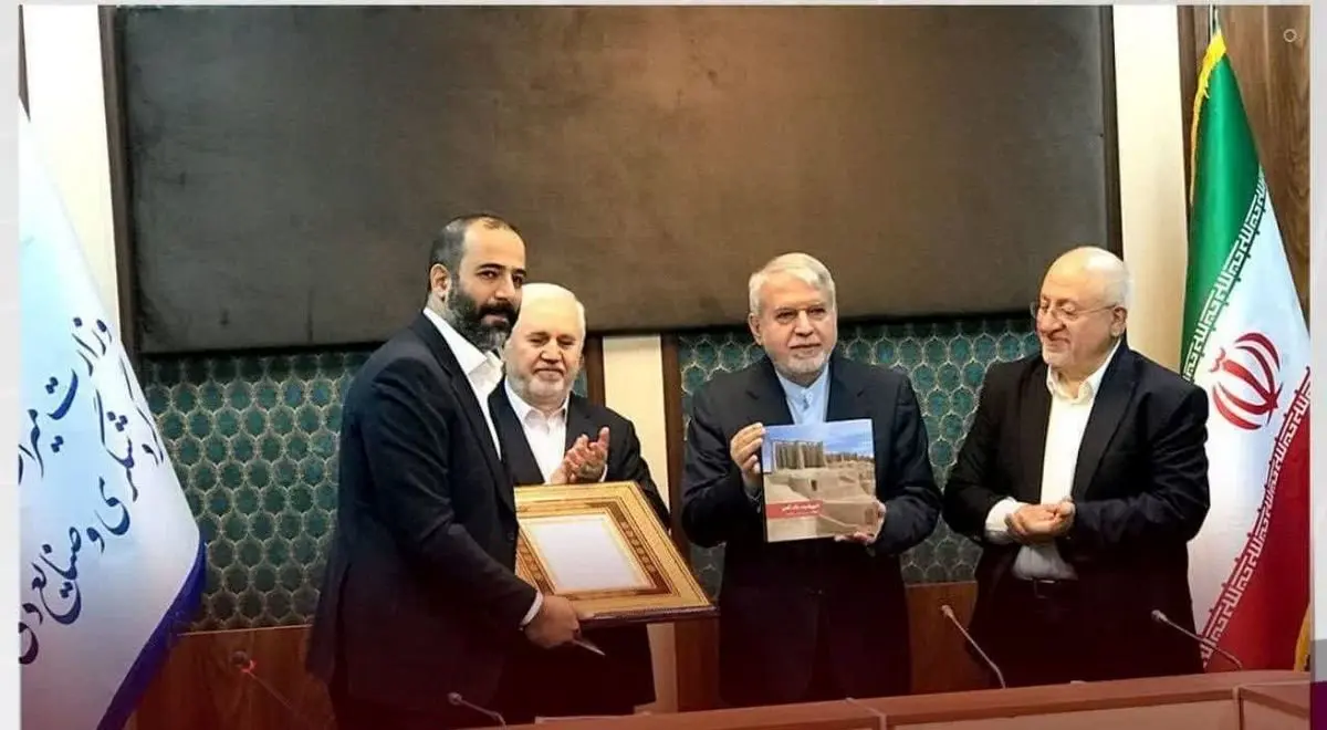 درخشش شرکت صنعتی و معدنی اپال پارسیان سنگان بهعنوان خیر ملی نمونه میراث فرهنگی کشور