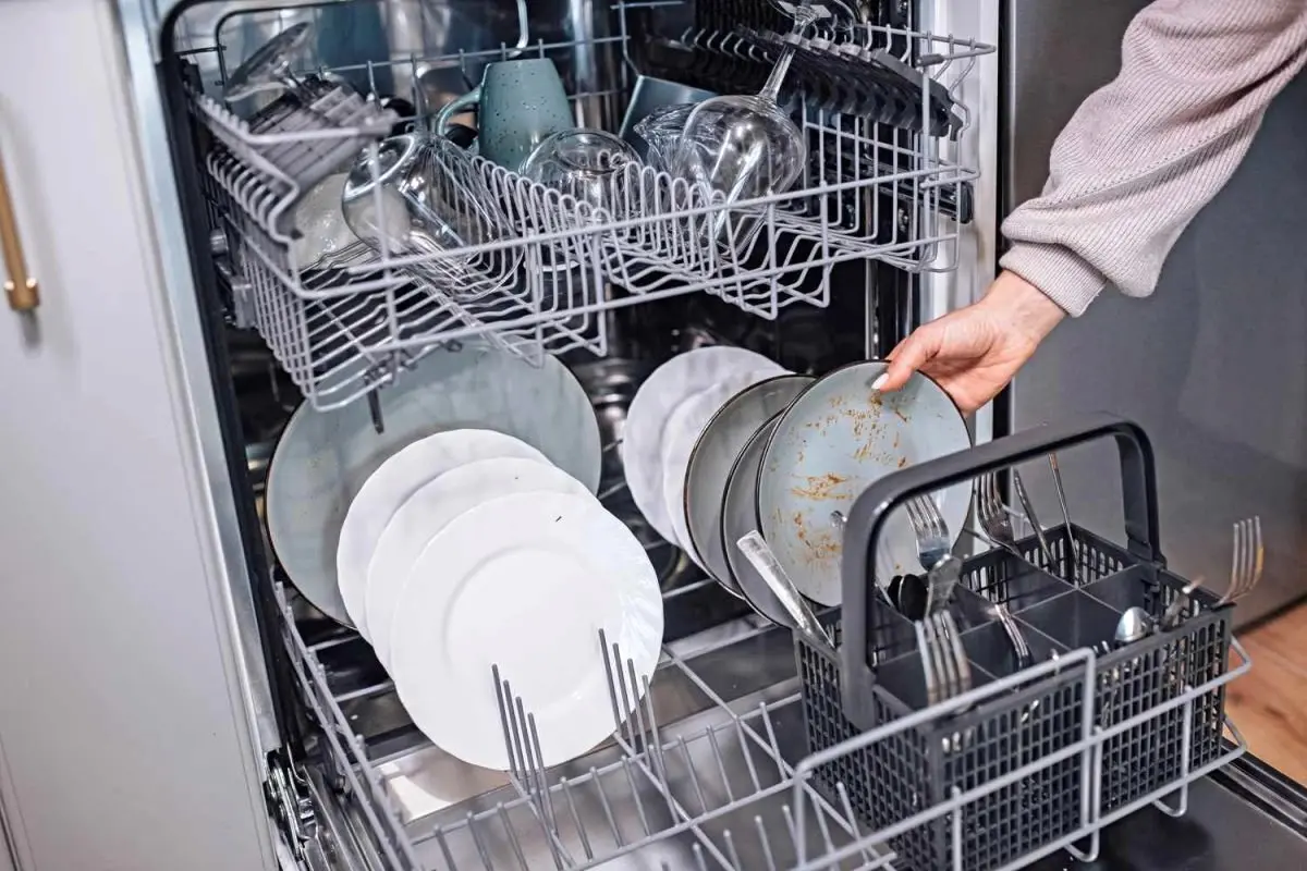 قیمت انواع ماشین ظرفشویی فروردین ۱۴۰۴