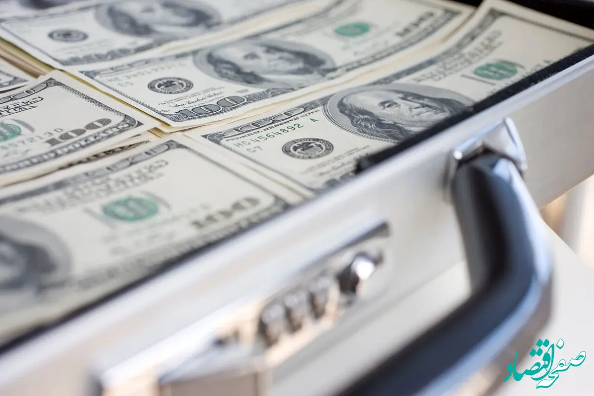 آیا بانک مرکزی نسبت به پایین نگه داشتن مصنوعی نرخ ارز ادامه می دهد؟