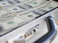 آیا بانک مرکزی نسبت به پایین نگه داشتن مصنوعی نرخ ارز ادامه می دهد؟