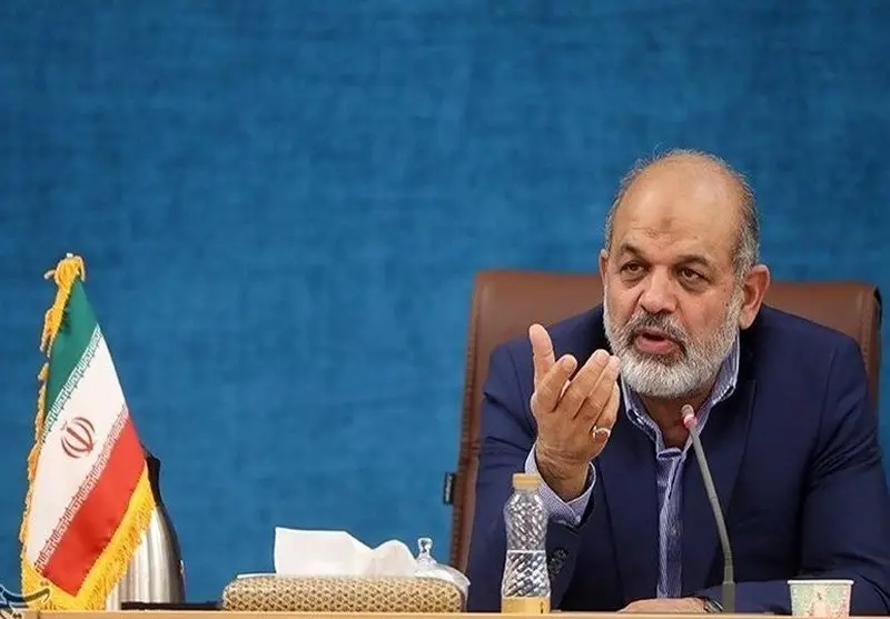 واکنش وزیر کشور نسبت به فعالیت‌های سیاسی کارمندان دولت چیست؟ 