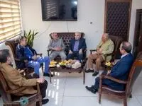نشست صمیمانه بزرگان صنعت بیمه با دبیرکل سندیکای بیمه گران