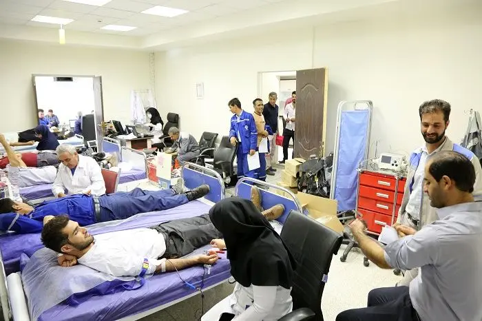 اهدای خون توسط پرسنل شرکت پتروشیمی لردگان
