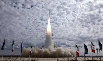 کری خوانی ایران با پیام پرتاب موفق سه ماهواره ایرانی به فضا 