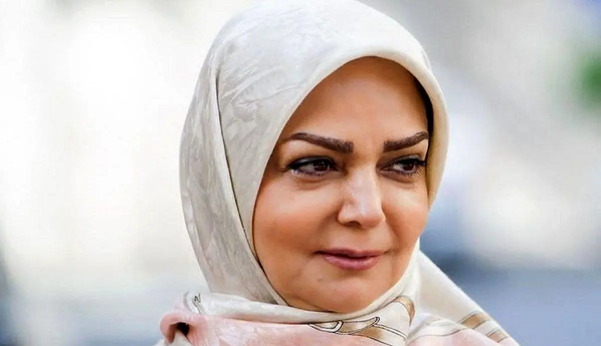 تیپ جالب مجری های دهه شصتی در کافه