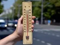 هوا گرم و آلوده می‌شود؛ به استثنای شمال که بارانی است