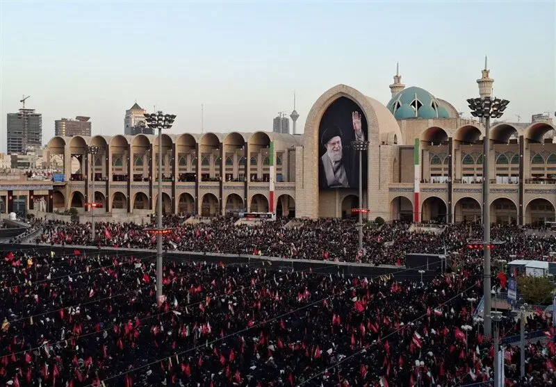 آیا روز شهادت و تشییع رهبر شهید تعطیل رسمی می‌شود؟