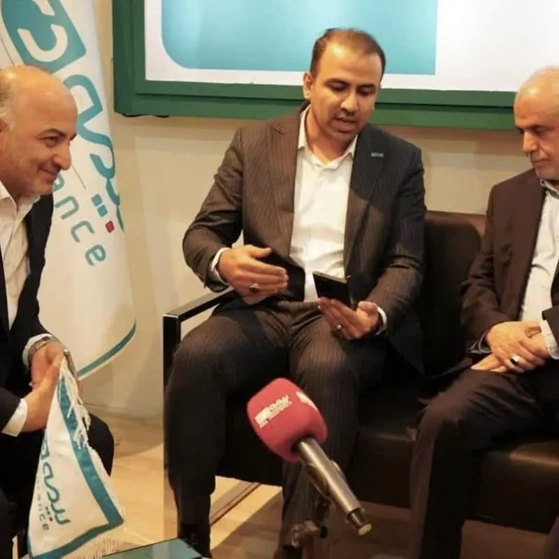 بازدید معاون رییس جمهور از غرفه بیمه دی/ اپلیکیشن «دی‌دار» برای عموم فراگیرتر شود