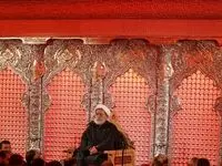 تصویری از کاندیدای انتخابات ریاست جمهوری پای منبر این فرد معروف که حسابی خبرساز شد