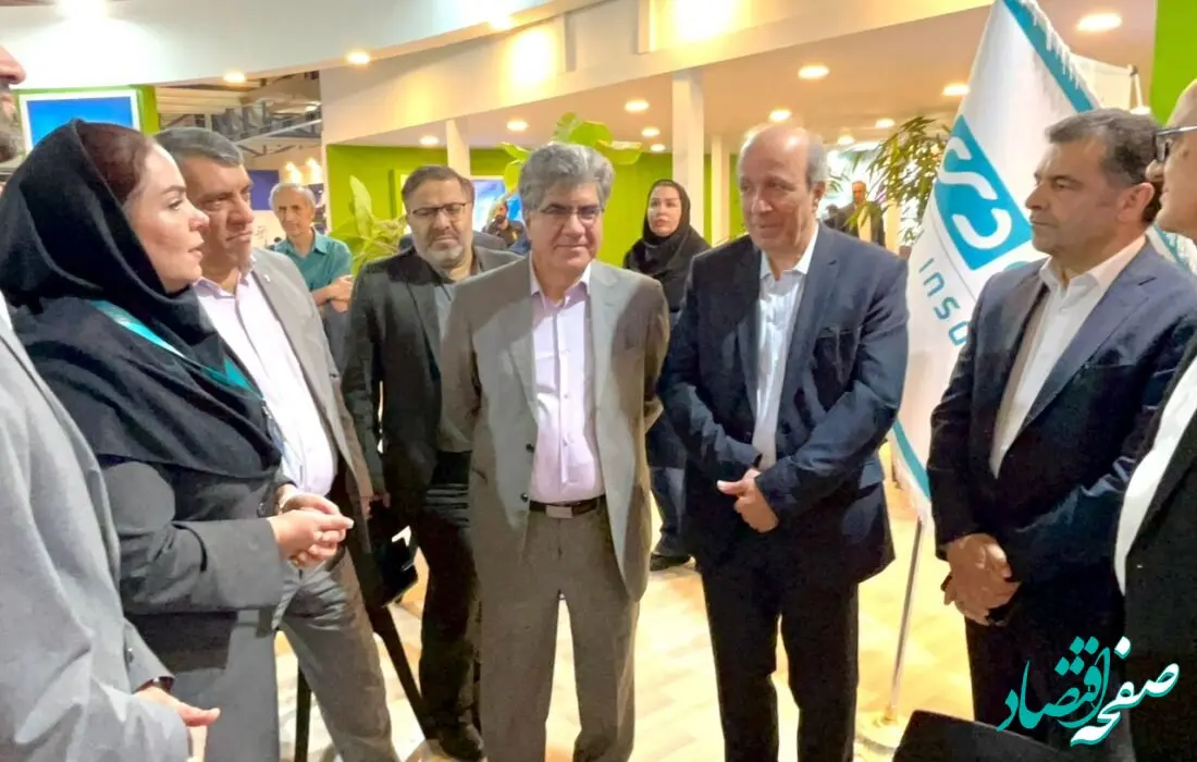 تحسین عملکرد بیمه دی در خدمت‌رسانی به ایثارگران/ بازدید مشاور مدیرکل درمان بنیاد شهید از غرفه بیمه دی