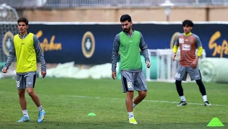 آخرین خبر از نقل و انتقالات پرسپولیس: رضا شکاری به پرسپولیس پیوست + جزئیات