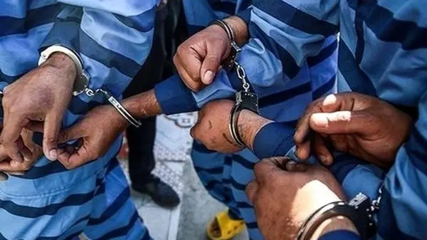 شناسایی و دستگیری باند قاچاق شیشه در گناوه