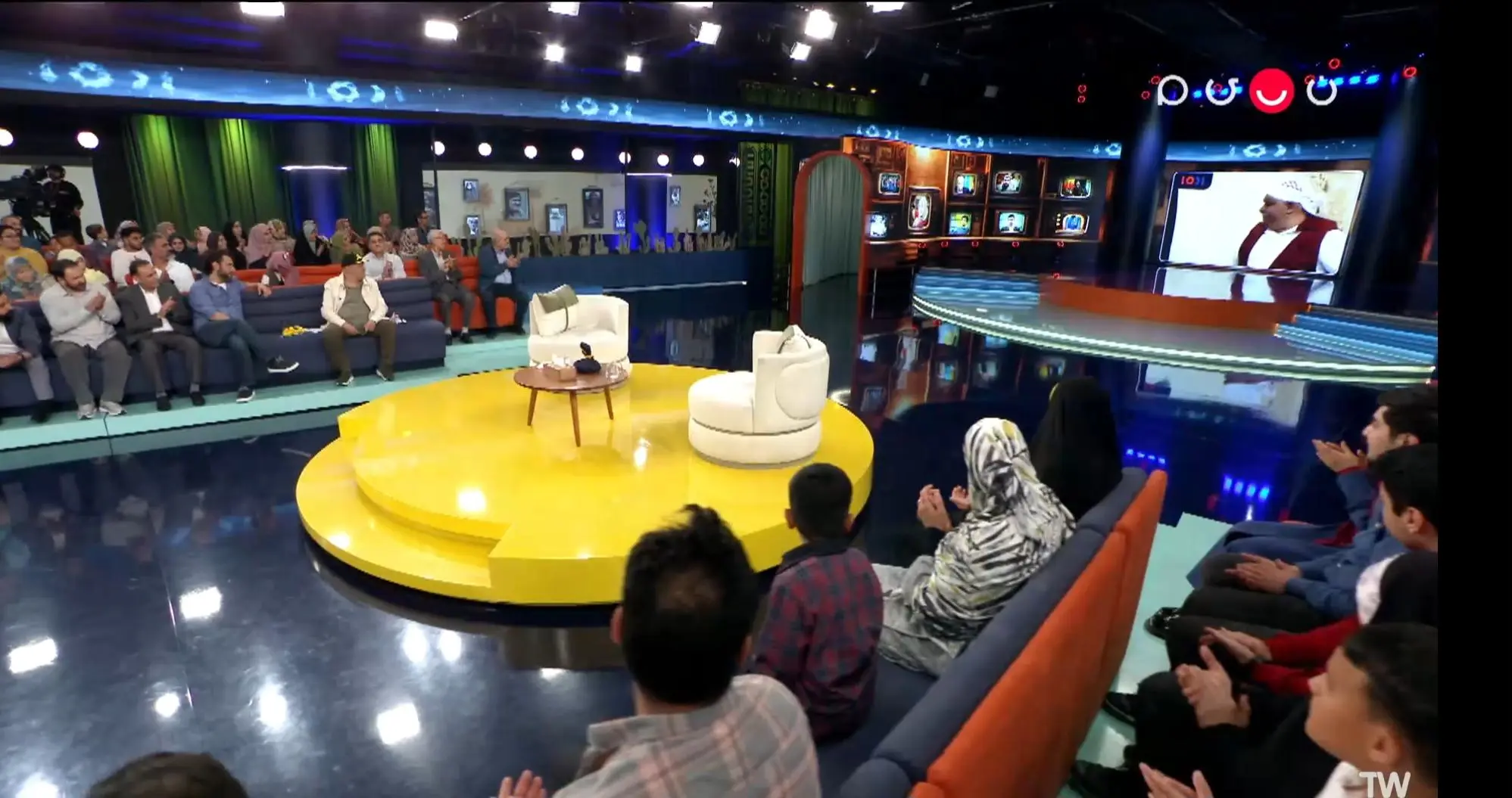 دانلود برنامه ۱۰۰۱ قسمت ۵۸ پنجشنبه ۱۱ اردیبهشت ۱۴۰۴ + لینک تلوبیون برنامه ۱۰۰۱ گفتگو با سیامک صفری