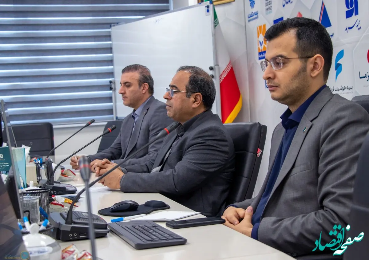 نشست هم اندیشی دبیرکل سندیکای بیمه گران ایران با اعضای هیئت رئیسه شورای هماهنگی استان