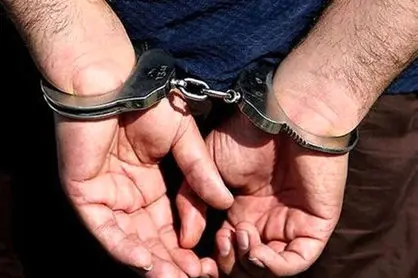علت دستگیری زن اصفهانی توسط سربازان گمنام امام زمان (عج) چه بود؟ 
