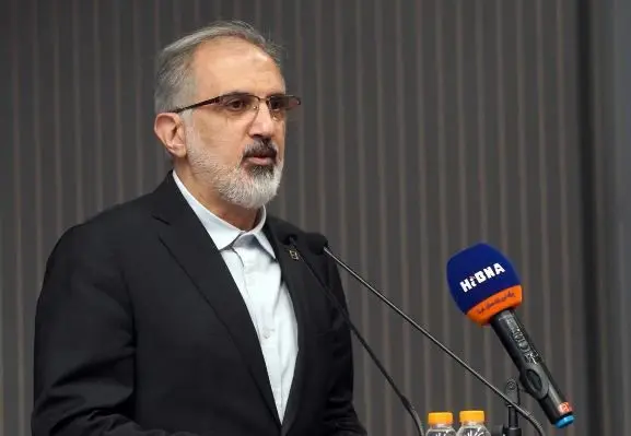 نقش تاثیرگذار وزیر راه و شهرسازی در تقویت منابع مالی و ایفای تعهدات بانک مسکن/ سیاست‌های اعتباری ۱۴۰۴ بانک مسکن بر محوریت تجهیز منابع و ارتقاء تجربه مشتری
