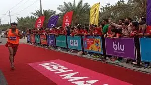 حضور رسمی و بی حجاب دختران و زنان در ماراتن کیش + ویدئو