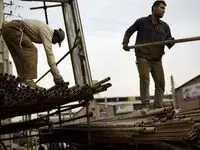 زنگ خطر فقر مزایا برای ۳۵ درصد کارگران/دست کوتاه کارگران از دریافت مزایا