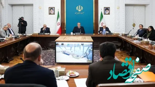 ضرورت به کارگیری مشاوران مجرب و موفق در سطح جهانی، برای تهیه نقشه راه مناطق آزاد و بنادر کشور