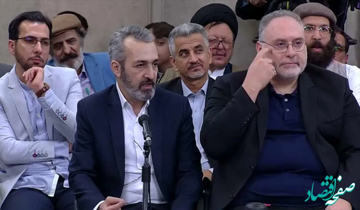 فیلم شعرخوانی آقای هادی سعیدی کیاسری در حضور رهبر انقلاب