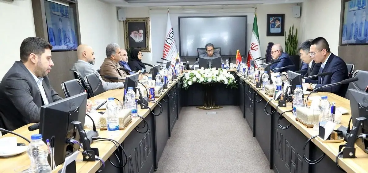 از ساخت نیروگاه خورشیدی تا توسعه زنجیره مس/ یو ژیانگ: اعلام آمادگی برای ارایه خدمات فنی و مهندسی به شرکت های زیرمجموعه ایمیدرو