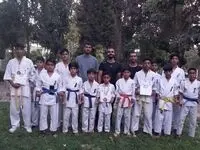تیم کاراته منطقه آزاد قشم در مسابقات کشوری سه مدال کسب کرد