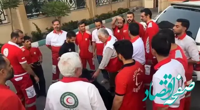 ویدئویی از رضا کیانیان در بین امدادگران هلال احمر+ فیلم