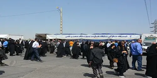 تجدید میثاق کارکنان بانک صنعت و معدن با آرمان‌های امام خمینی(ره)