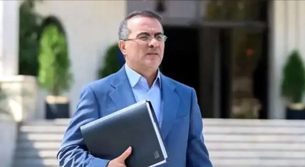 شروع ساعت کاری کارمندان از ۶ صبح به گفته رفیع زاده